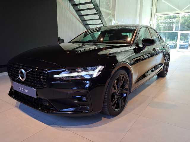 S60 in Onyx Black