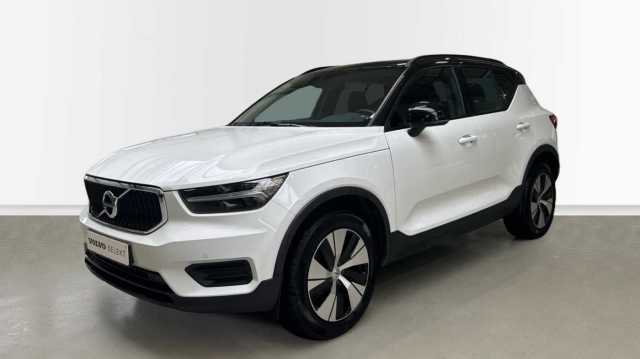 XC40 in Ice White