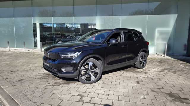 XC40 in Onyx Black