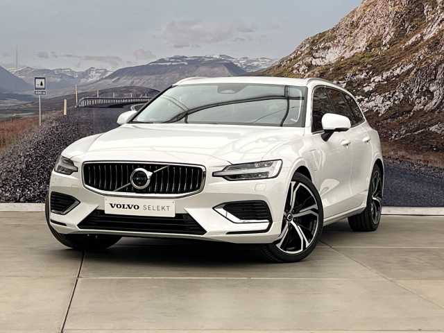 V60 in Crystal White Pearl