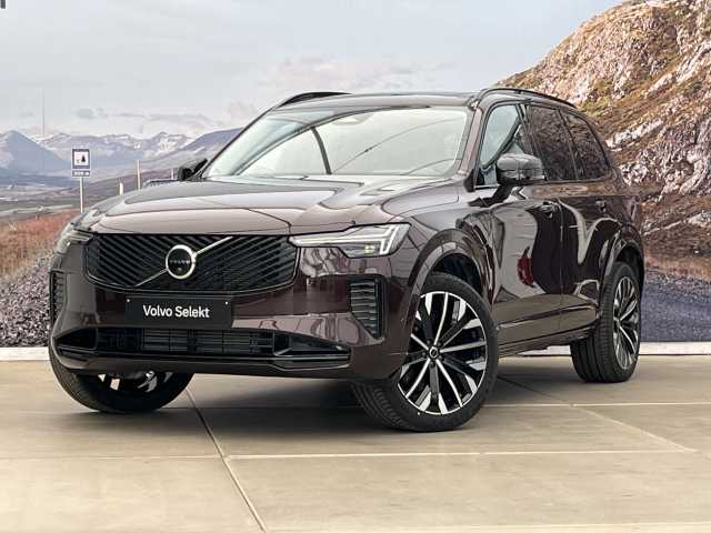 XC90 in Mulberry Red