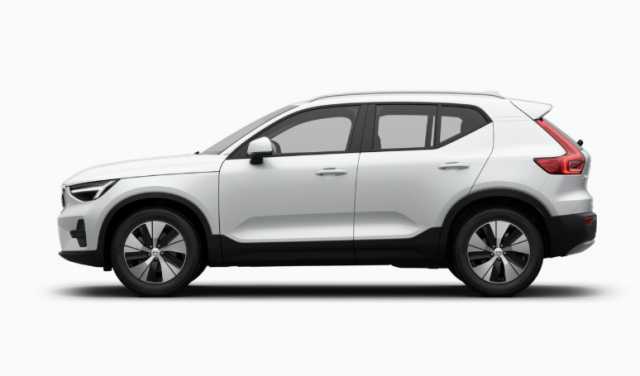 XC40 in Crystal White Pearl