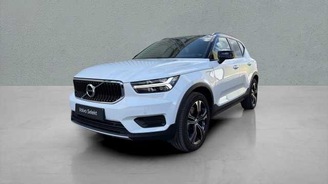 XC40 in Ice White
