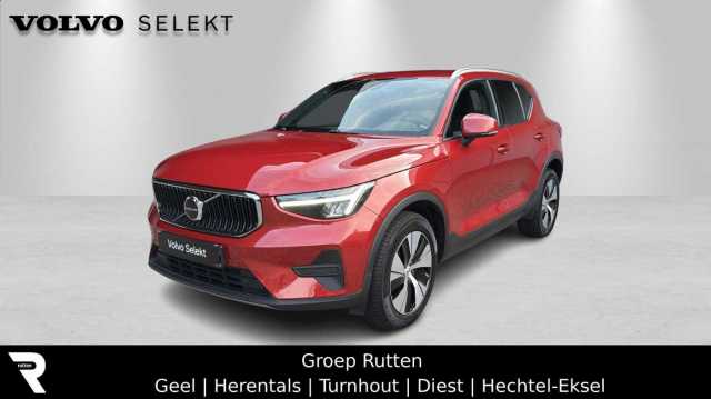 XC40 in Fusion Red