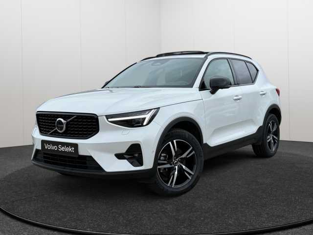 XC40 in Crystal White
