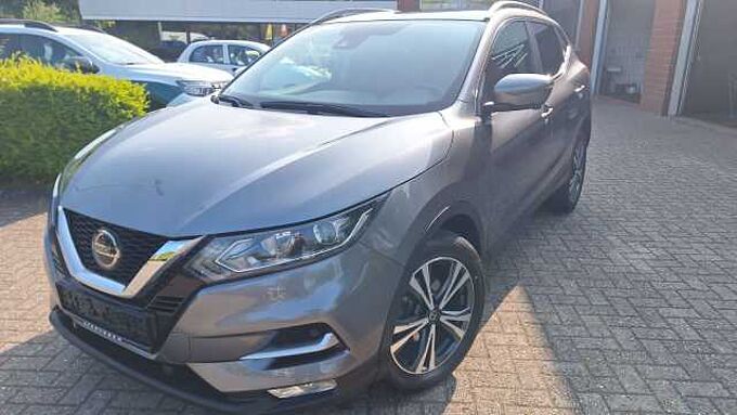 Nissan Qashqai 1.3 N-Connecta *Automatik*