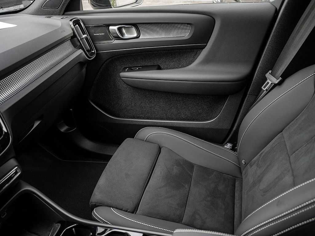 Volvo EX40 – Bild 19