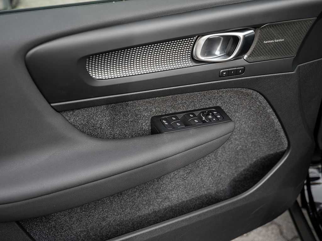 Volvo EX40 – Bild 23
