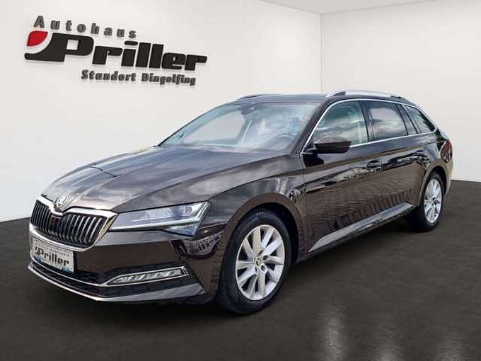 SKODA Superb 2.0TDI Combi Style/NAVI/LED/Apple/ACC/DCC