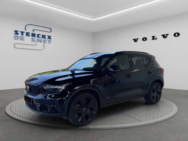 XC40 in Onyx Black