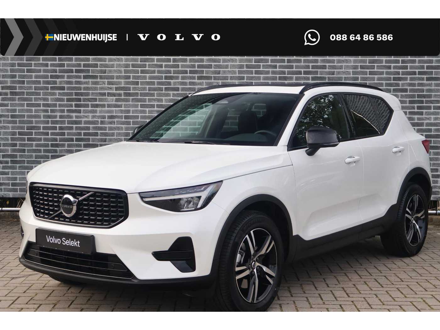 Volvo XC40 2.0 B4 Plus Dark 2026, foto 1