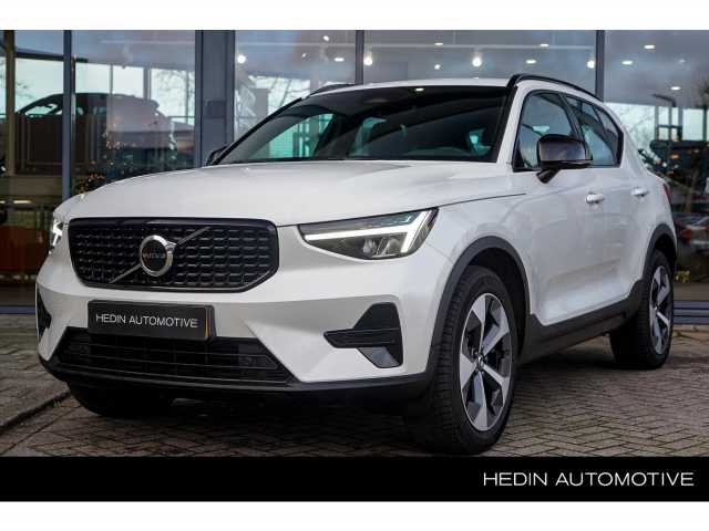 XC40 in Crystal White