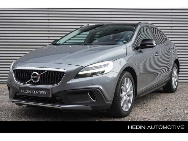 V40 Cross Country in Osmium Grey