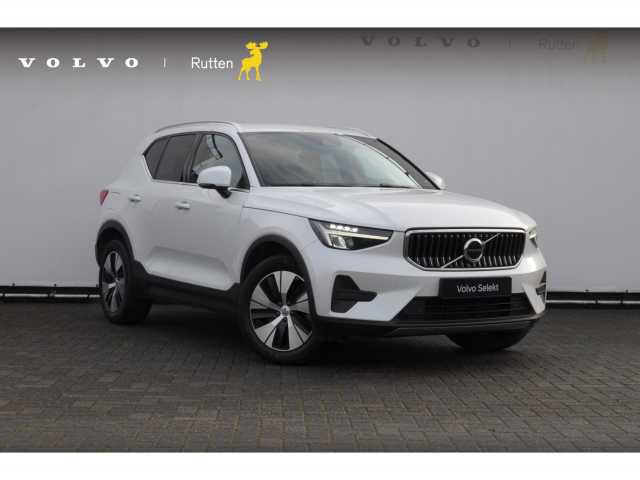 XC40 in Crystal White