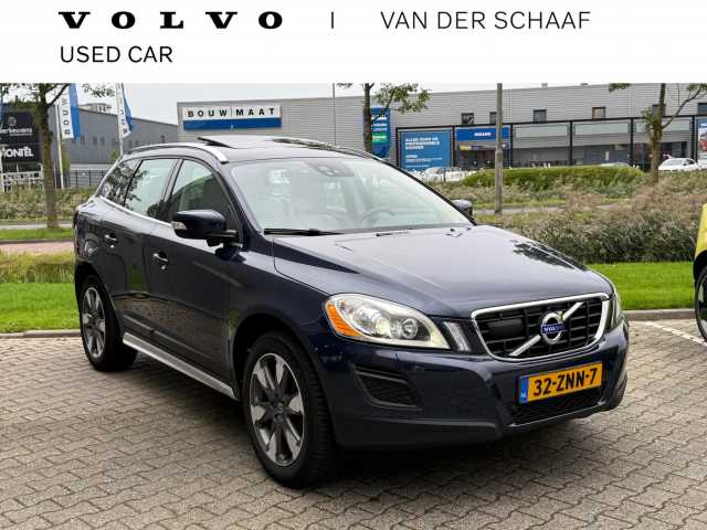 XC60 in Caspian Blue Metalic