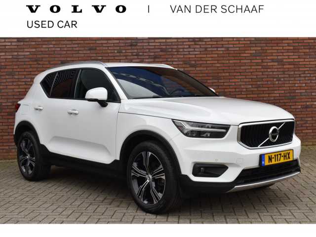XC40 in Ice White