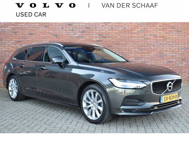 V90 in Pine Grey