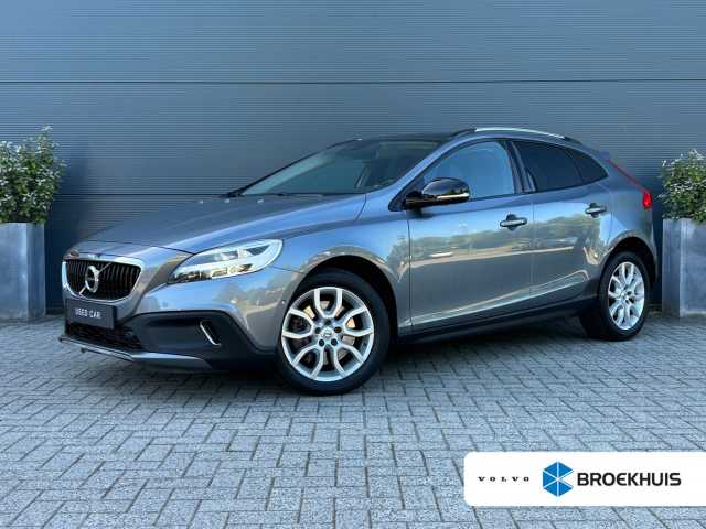 V40 Cross Country in Osmium Grey