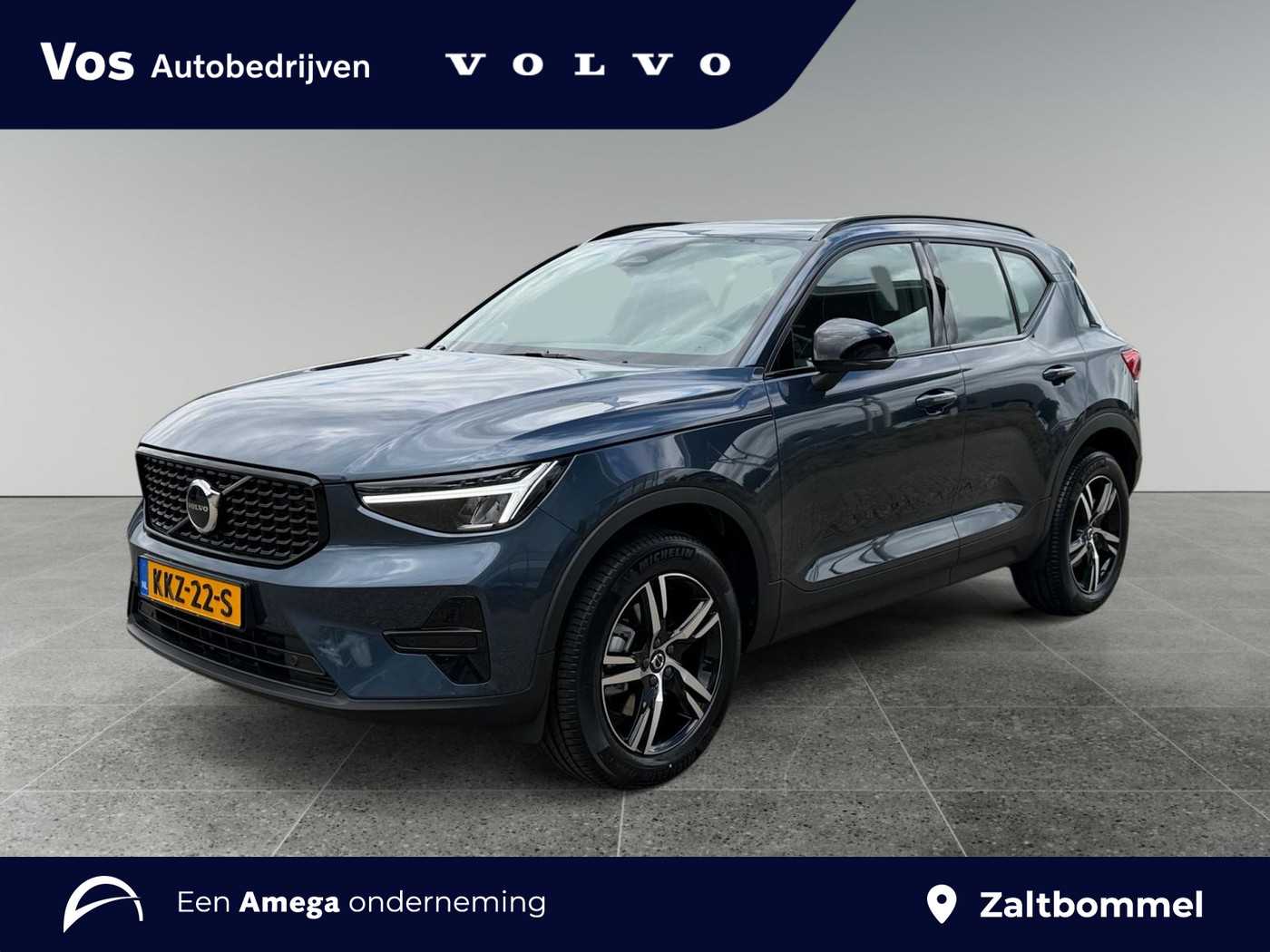 Volvo XC40 2.0 B4 Plus Dark 2026, foto 1