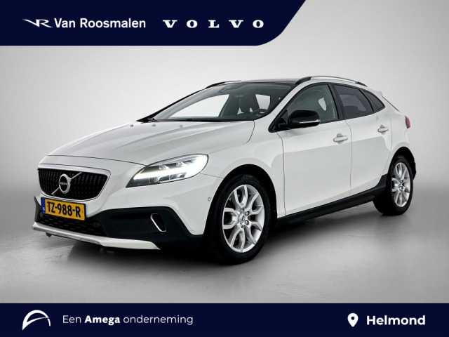 V40 Cross Country in Ice White