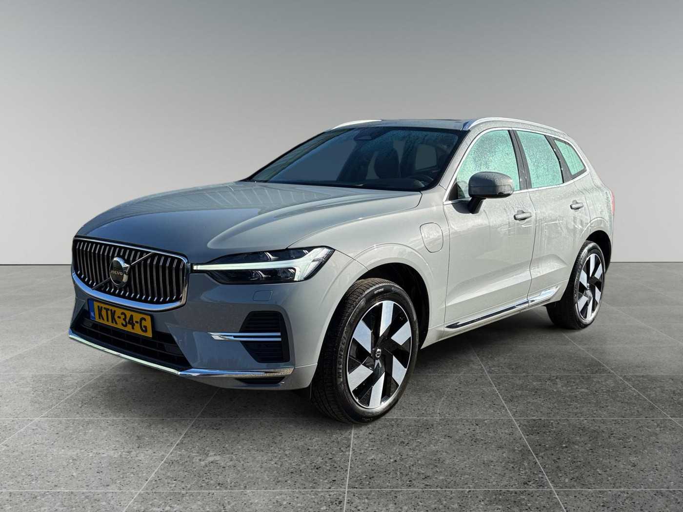 Volvo XC60 2.0 T8 Plug-in hybrid AWD Ultra Bright 2024, foto 1