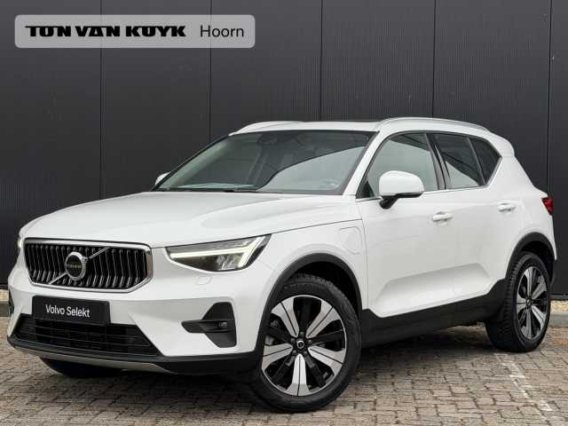 XC40 in Crystal White