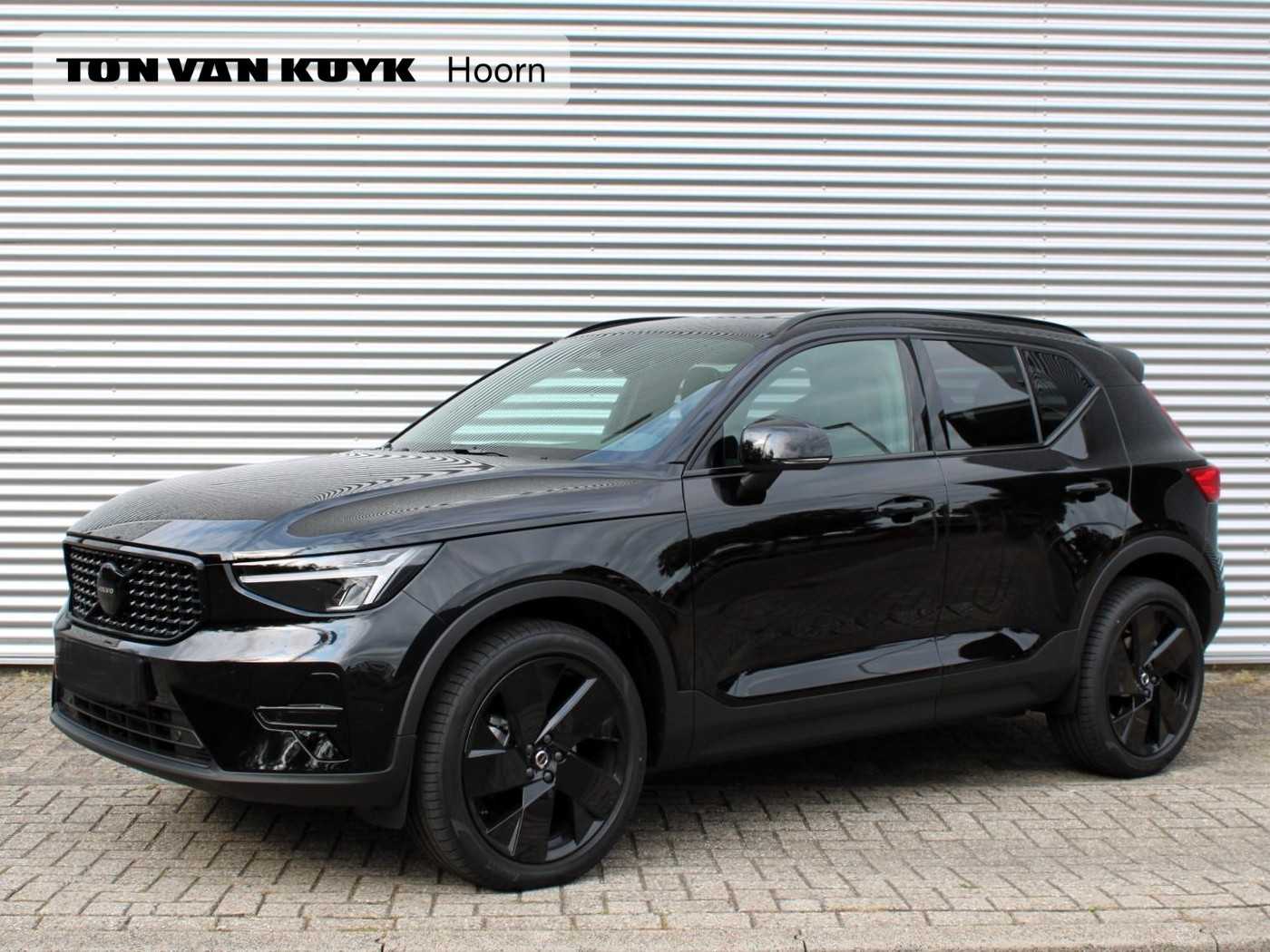 Volvo XC40 2.0 B4 Plus Black Edition 2026, foto 1