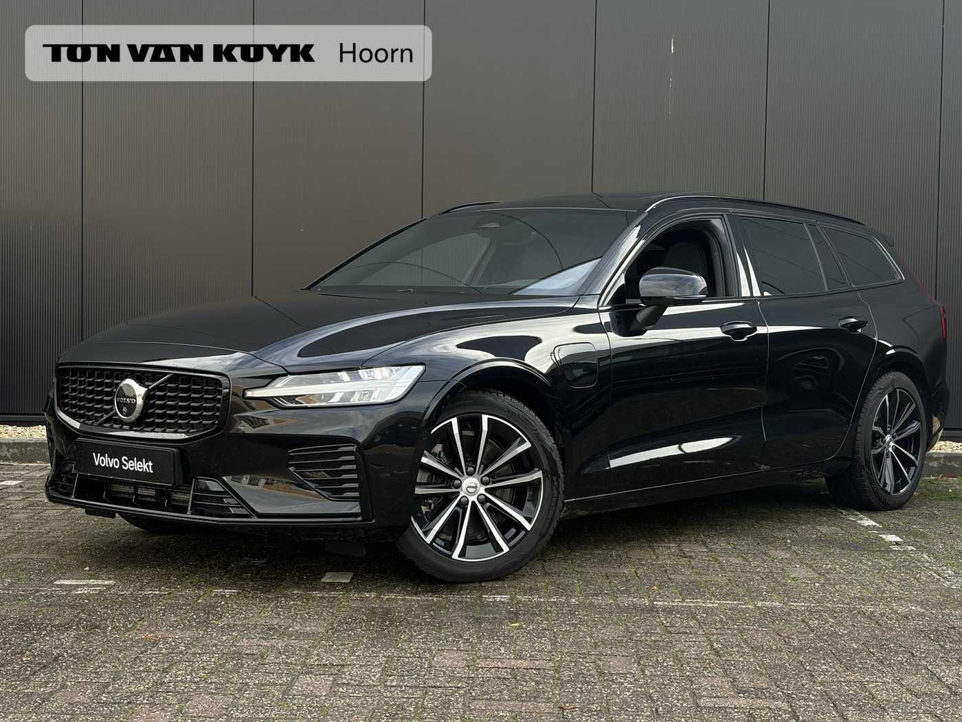 Volvo V60 2.0 T8 Plug-in hybrid AWD Plus Dark 2026, foto 1