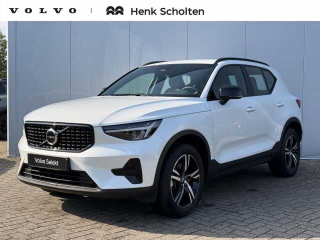 XC40 in Crystal White