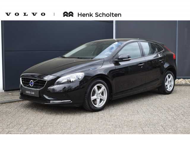 V40 in Onyx Black