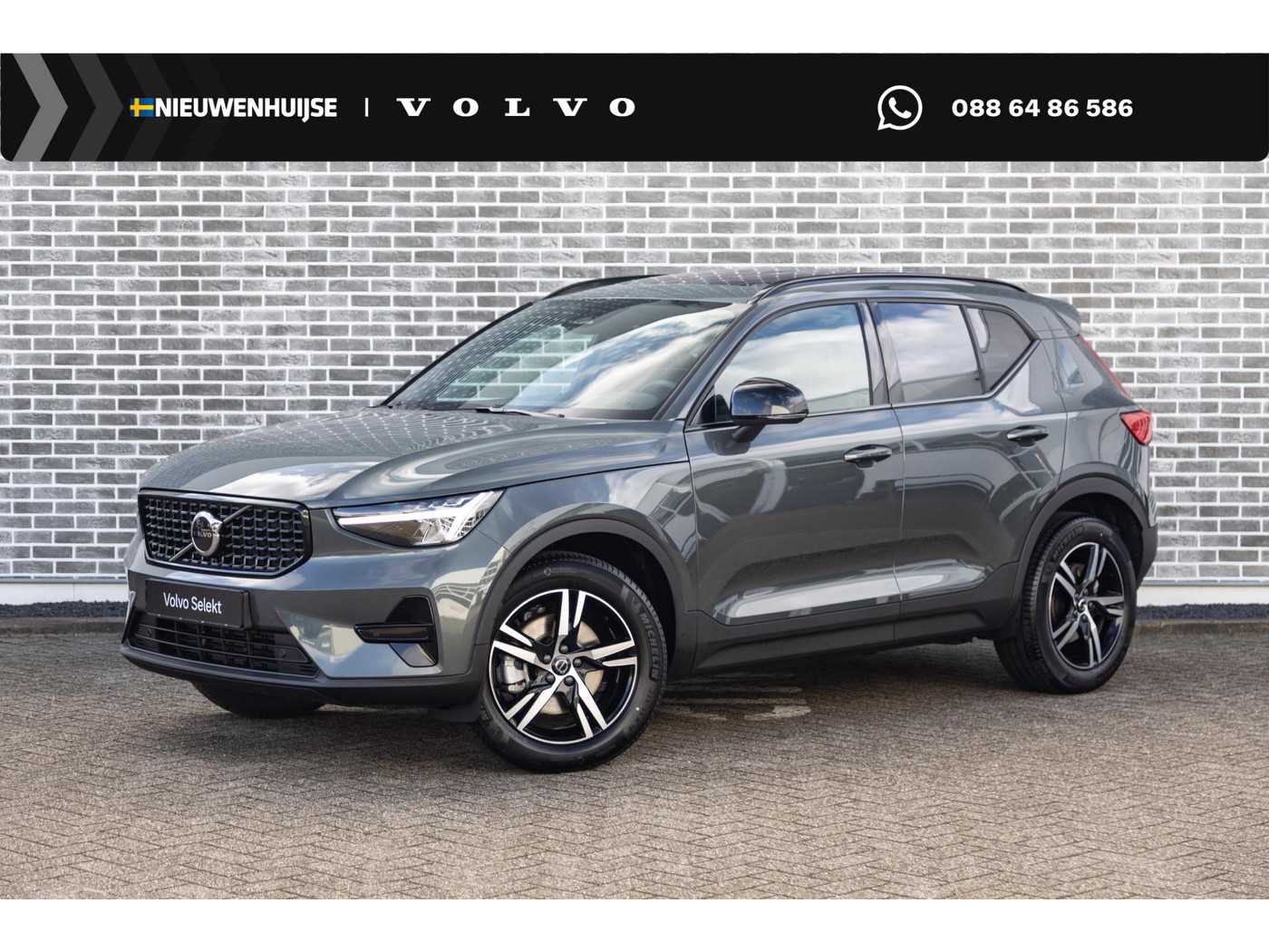 Volvo XC40 2.0 B4 Plus Dark 2026, foto 1
