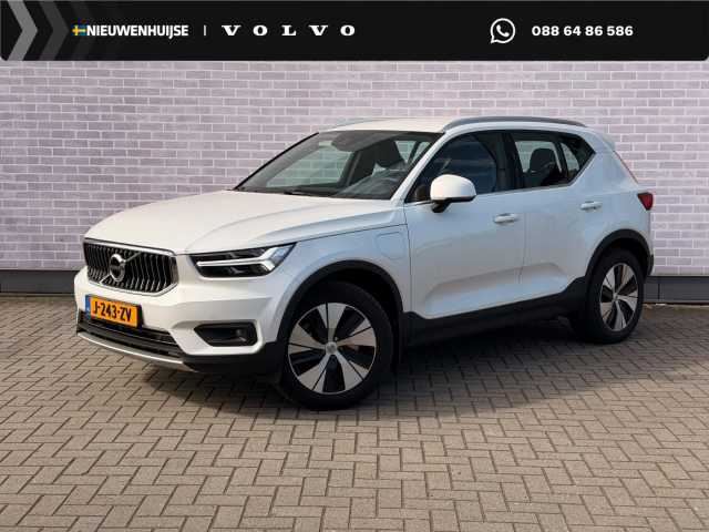 XC40 in Crystal White