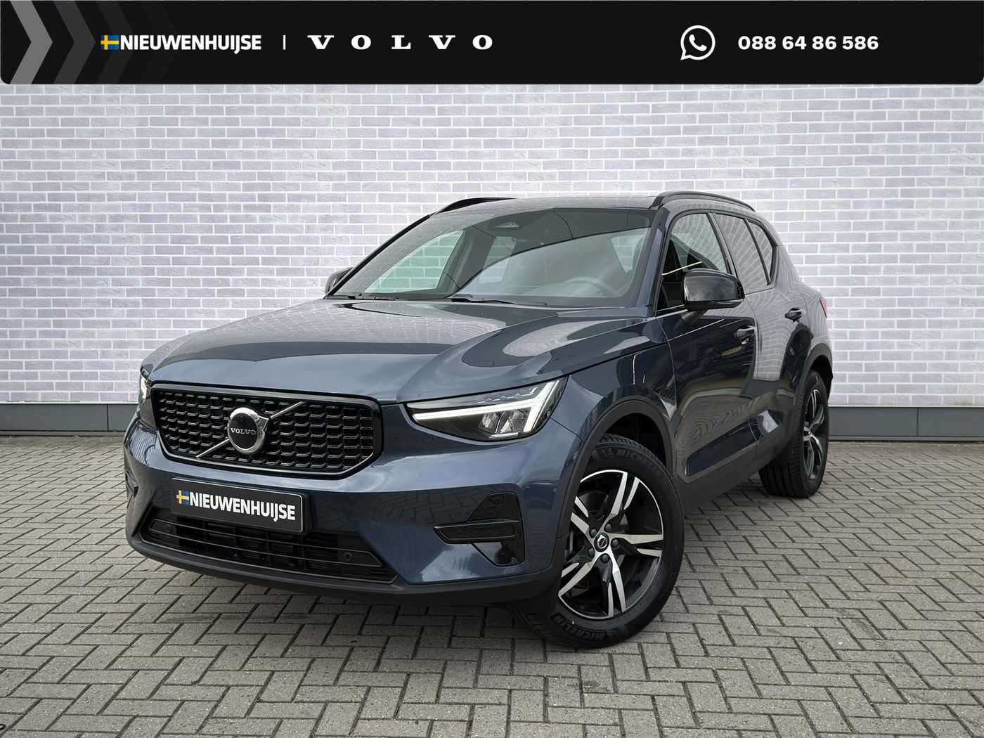 Volvo XC40 2.0 B4 Plus Dark 2026, foto 1