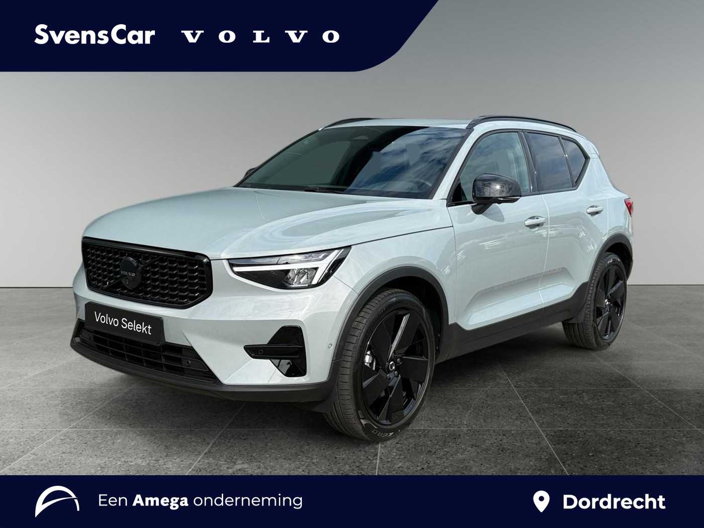 Volvo XC40 2.0 B4 Plus Black Edition 2026, foto 1
