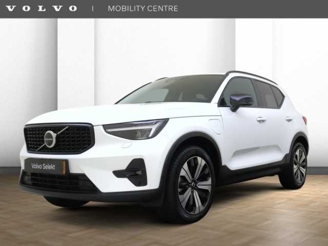 XC40 in Crystal White