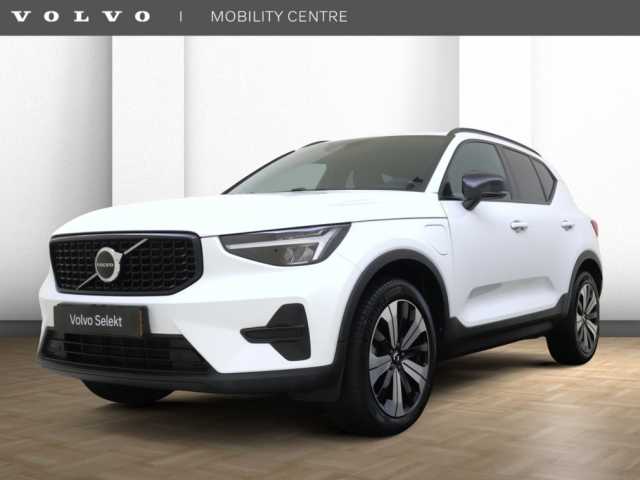XC40 in Crystal White