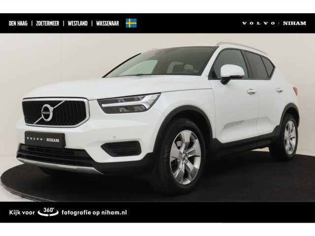 XC40 in Ice White