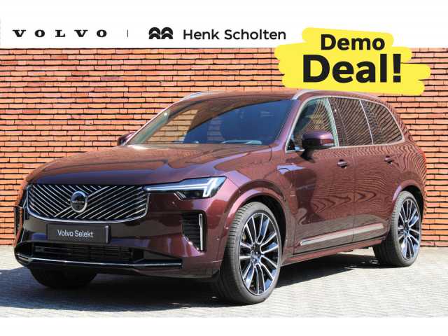 XC90 in Mulberry Red