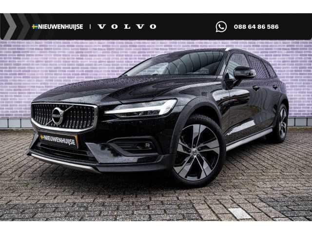 V60 Cross Country in Onyx Black