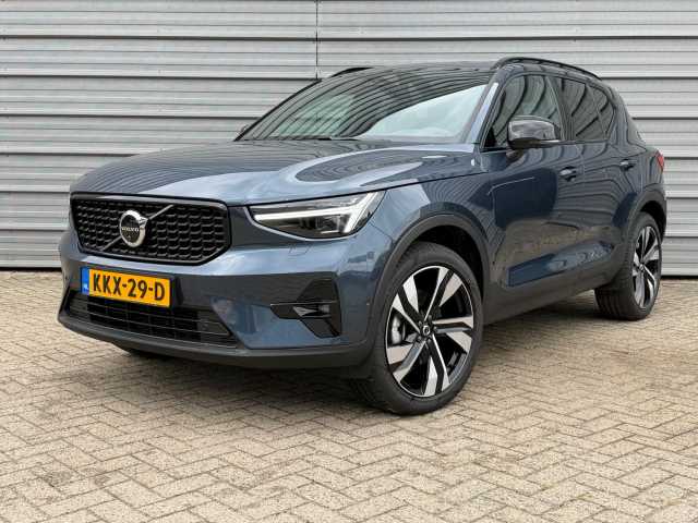 XC40 in Denim Blue