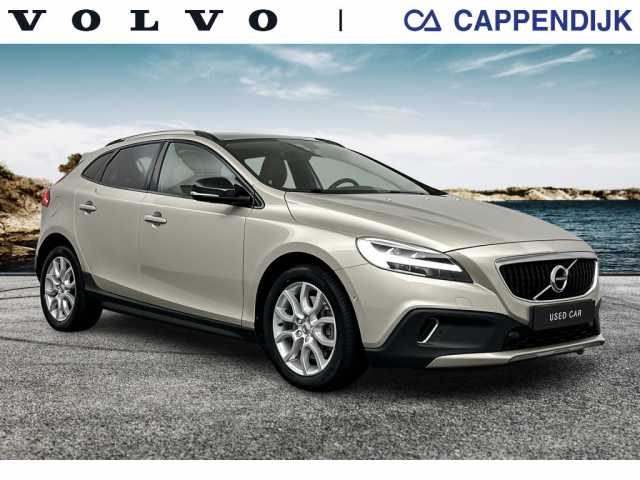 V40 Cross Country in Luminous Sand