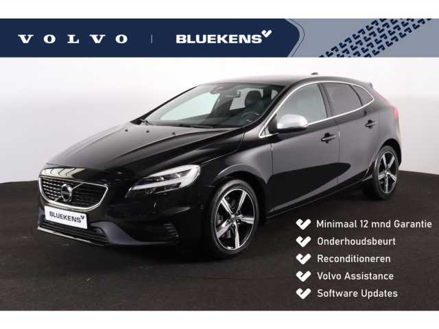 V40 in Onyx Black
