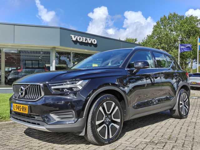 XC40 in Onyx Black
