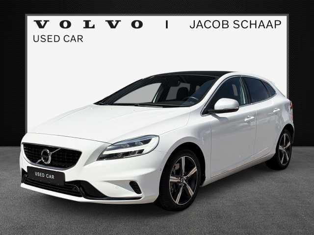 V40 in White