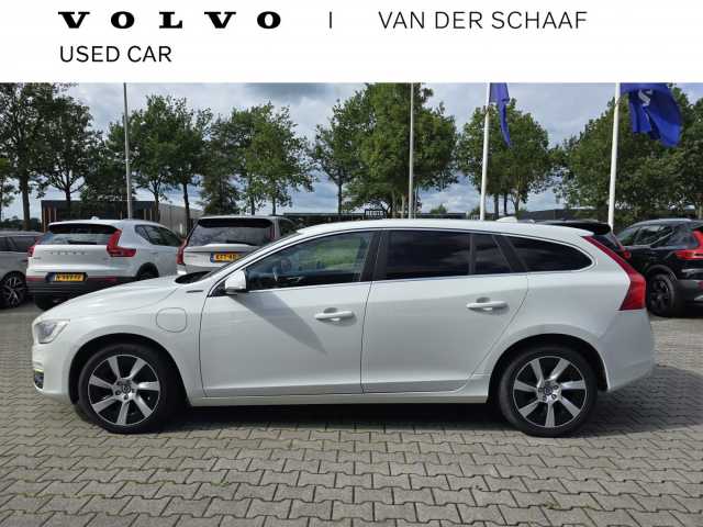 V60 in Ice White