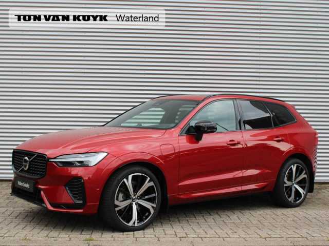 XC60 in Fusion Red