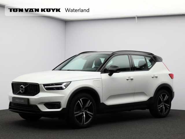 XC40 in Inscription Crystal White