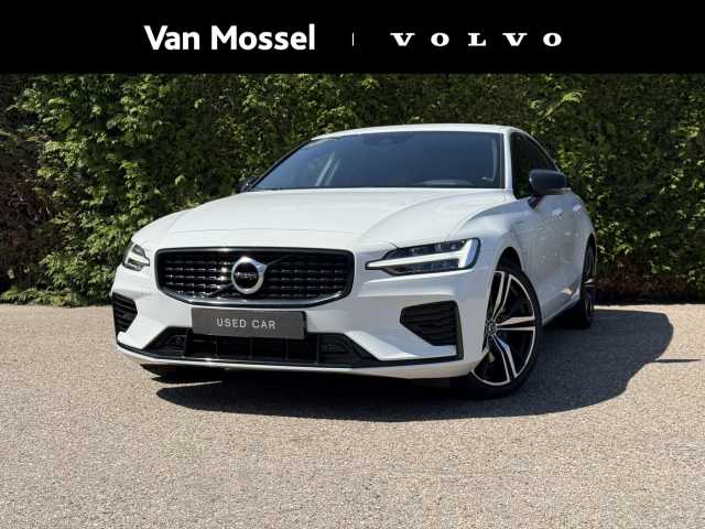 S60 in Ice White