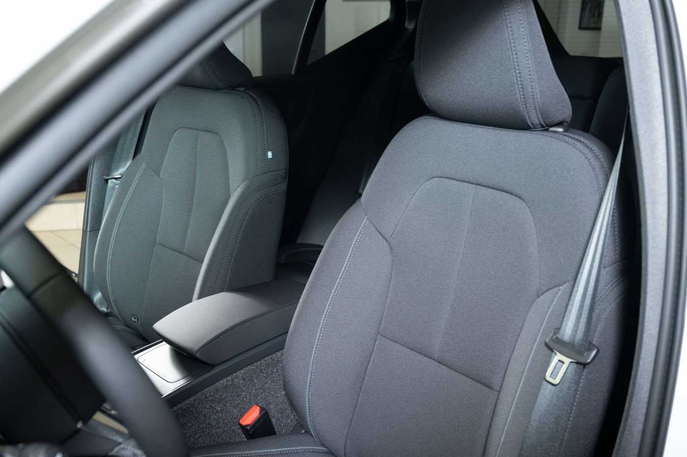 Volvo EX40 – Bild 15