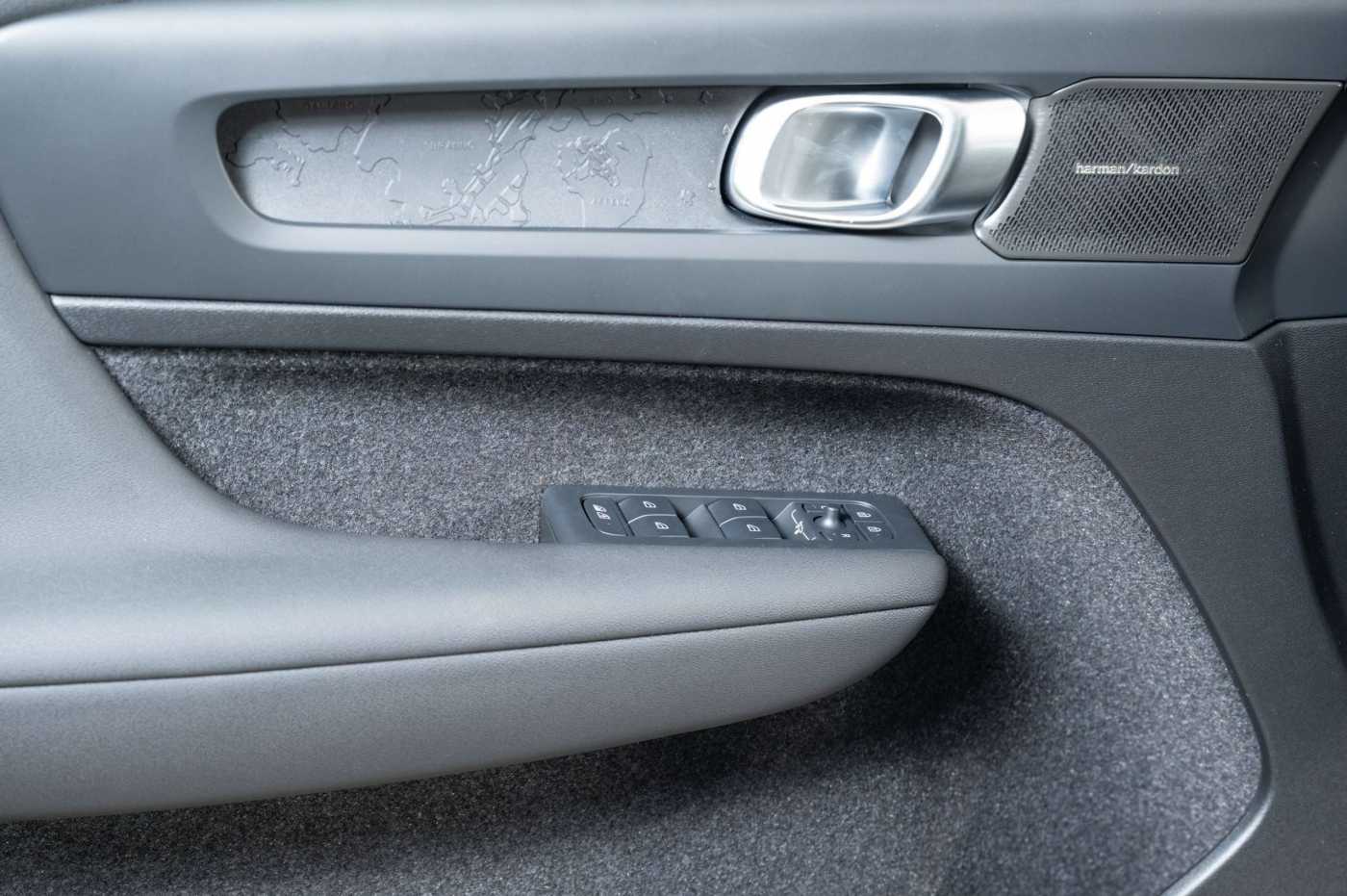 Volvo EX40 – Bild 16